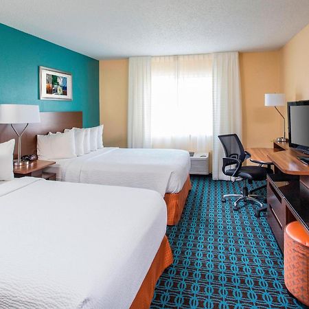Fairfield Inn & Suites By Marriott Бренсон Екстер'єр фото