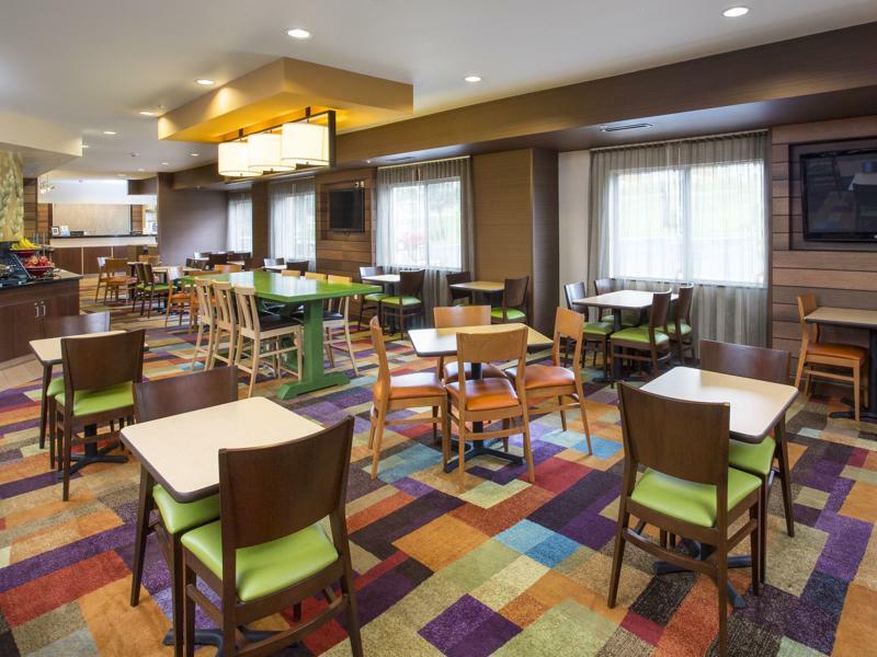 Fairfield Inn & Suites By Marriott Бренсон Екстер'єр фото
